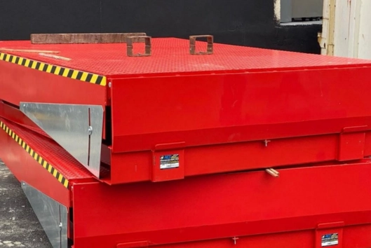 mcd 27 installation de fermetures industrielles a caen 14 niveleuse4
