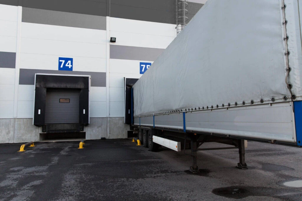mcd 27 installation de fermetures industrielles a caen 14 imageedit 54 6687531104 1024x683 1 1x